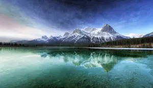 A cool Canada lake and mountains scenery