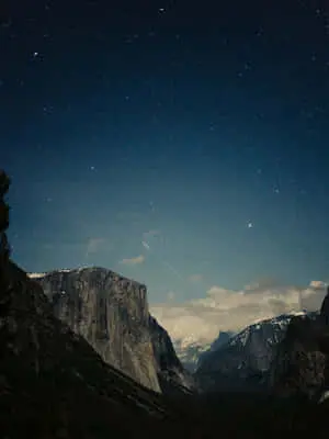 Portrait Mountains Aesthetic Cool Photos Background